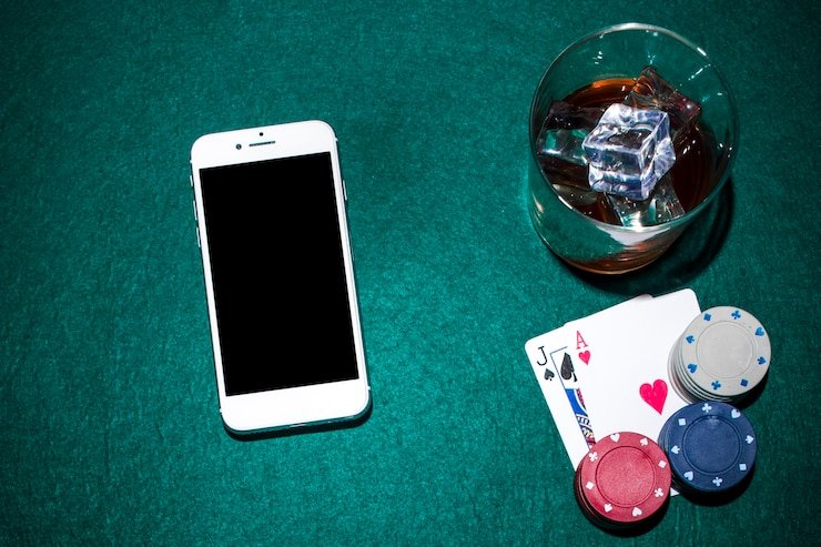 Ringkasan aplikasi mobile untuk dewasa